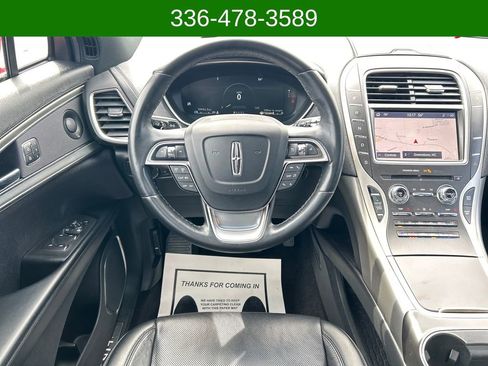 Used 2020 Lincoln Nautilus Reserve image 13