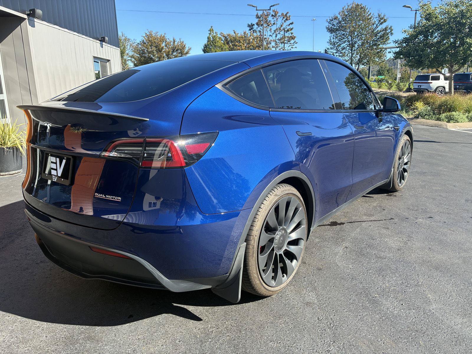 Used 2022 Tesla Model Y Performance AWD/4WD image 6