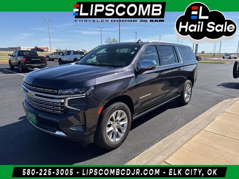 Used 2023 Chevrolet Suburban Premier AWD/4WD image 1