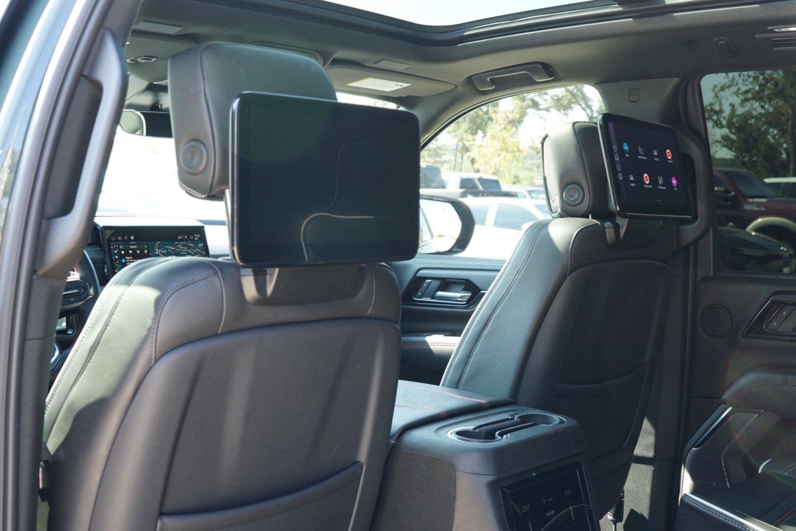 Used 2025 GMC Yukon AT4 Ultimate AWD/4WD image 22