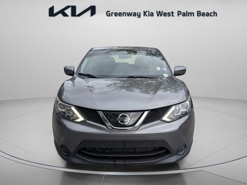 Used 2018 Nissan Rogue Sport S w/ S Appearance Package image 3