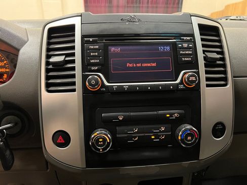 Used 2018 Nissan Frontier SV RWD image 29