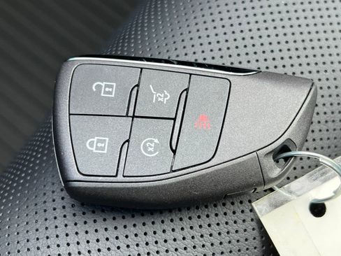 New 2026 GMC Terrain Denali w/ LPO, Floor Liner Package image 30