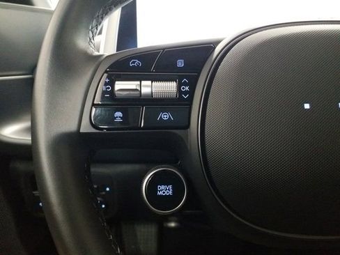 Used 2024 Hyundai Ioniq 6 SE RWD image 4