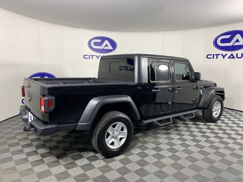 Used 2020 Jeep Gladiator Sport w/ Quick Order Package 24S AWD/4WD image 3