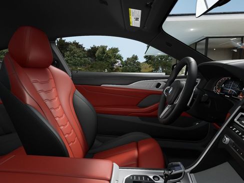 Used 2025 BMW 840i xDrive Coupe w/ Driving Assistance Package image 32