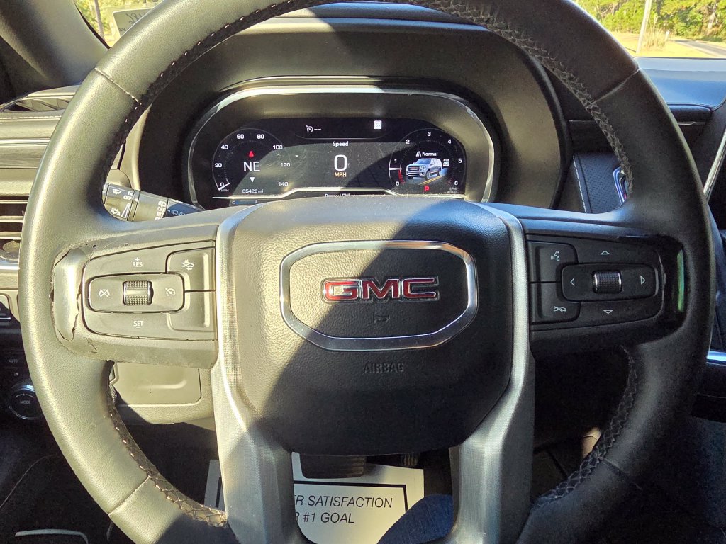 Used 2023 GMC Yukon XL SLT AWD/4WD image 36