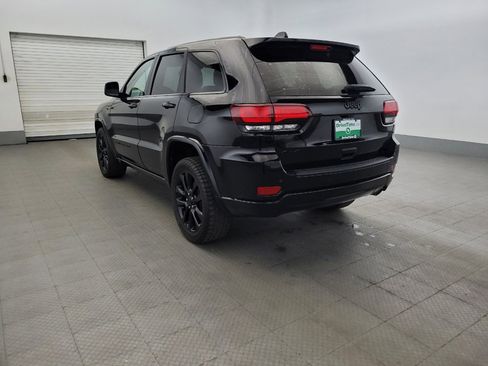 Used 2022 Jeep Grand Cherokee Laredo X AWD/4WD image 5