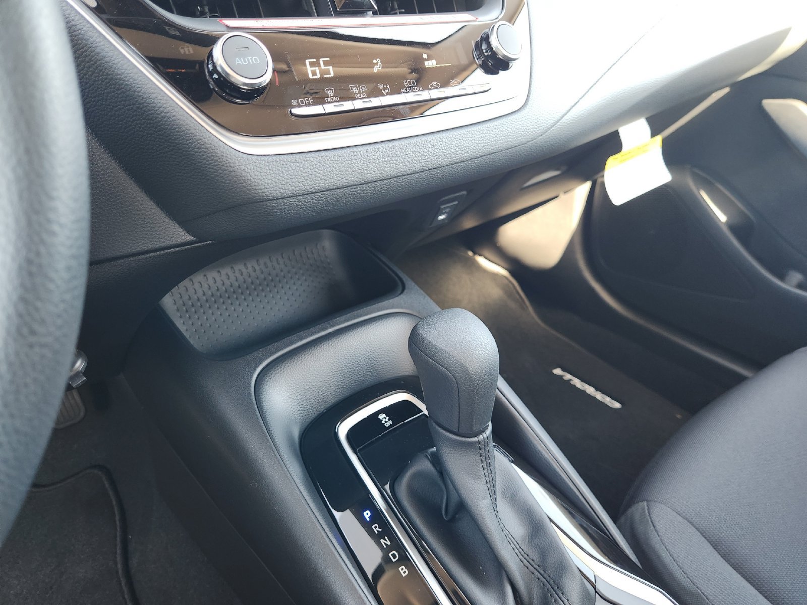 New 2027 Toyota Corolla LE FWD image 21