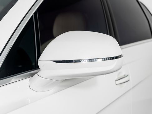 Used 2023 Bentley Bentayga Extended Wheelbase image 28