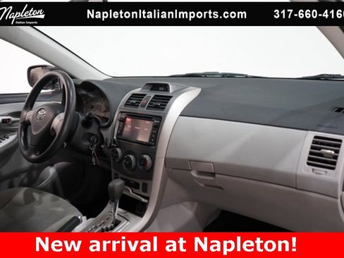 Used 2013 Toyota Corolla LE image 16