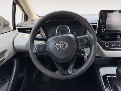 Used 2020 Toyota Corolla LE FWD image 12