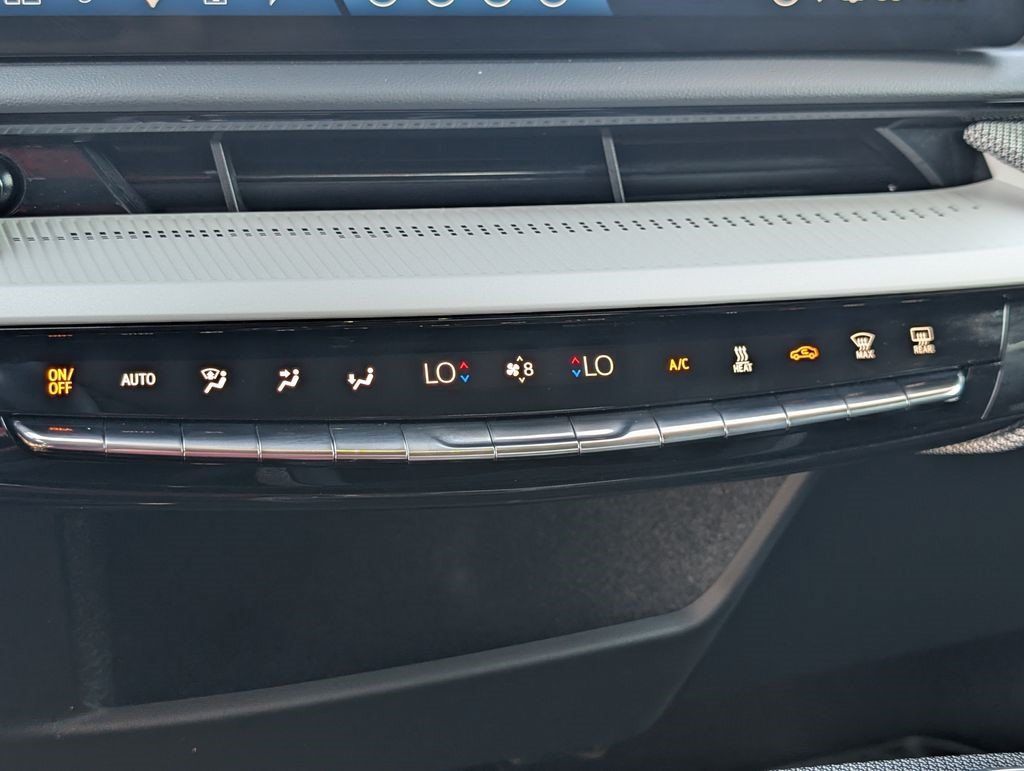 Certified 2025 Cadillac Optiq Sport 2 w/ LPO, Floor Liner Package AWD/4WD image 25