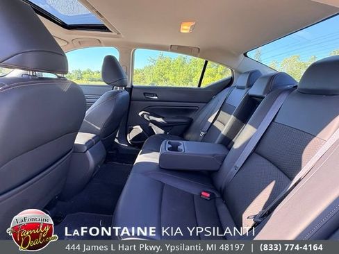 Used 2021 Nissan Altima 2.5 SR w/ SR Premium Package FWD image 10