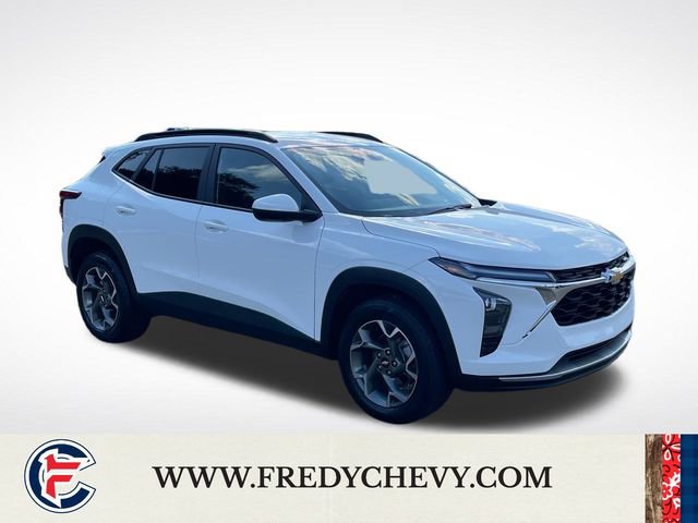 Used 2025 Chevrolet Trax LT FWD image 8