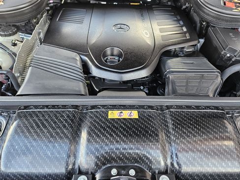 Certified 2025 Mercedes-Benz GLS 450 4MATIC image 32