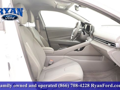 Used 2025 Hyundai Elantra Sport image 15