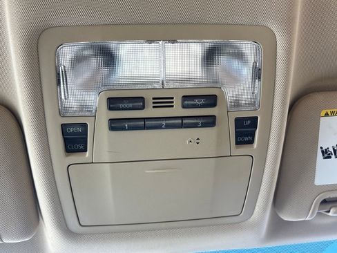 Used 2015 Toyota Highlander Limited image 16