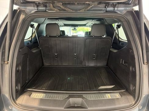 Used 2021 Chevrolet Suburban High Country AWD/4WD image 9