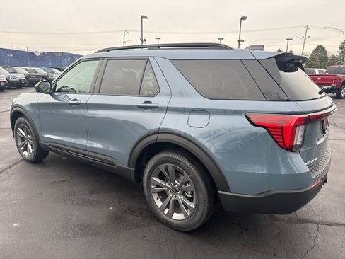 New 2026 Ford Explorer Active w/ Active Comfort Package image 3