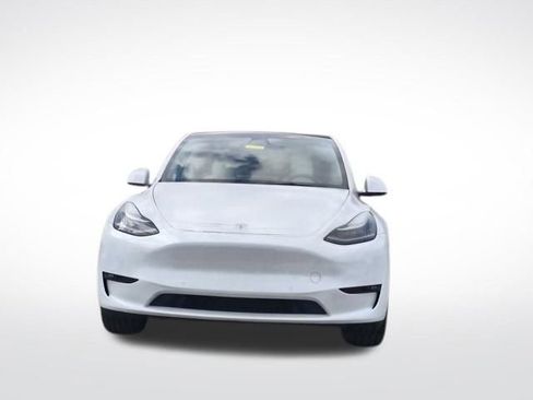 Used 2021 Tesla Model Y Long Range image 15