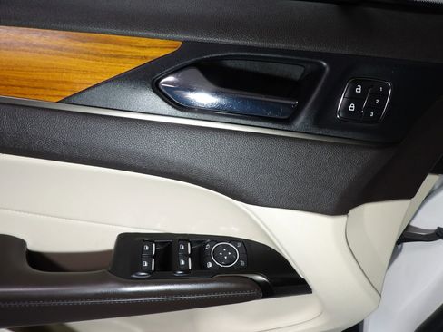 Used 2019 Lincoln MKC Select w/ Select Plus Package image 11