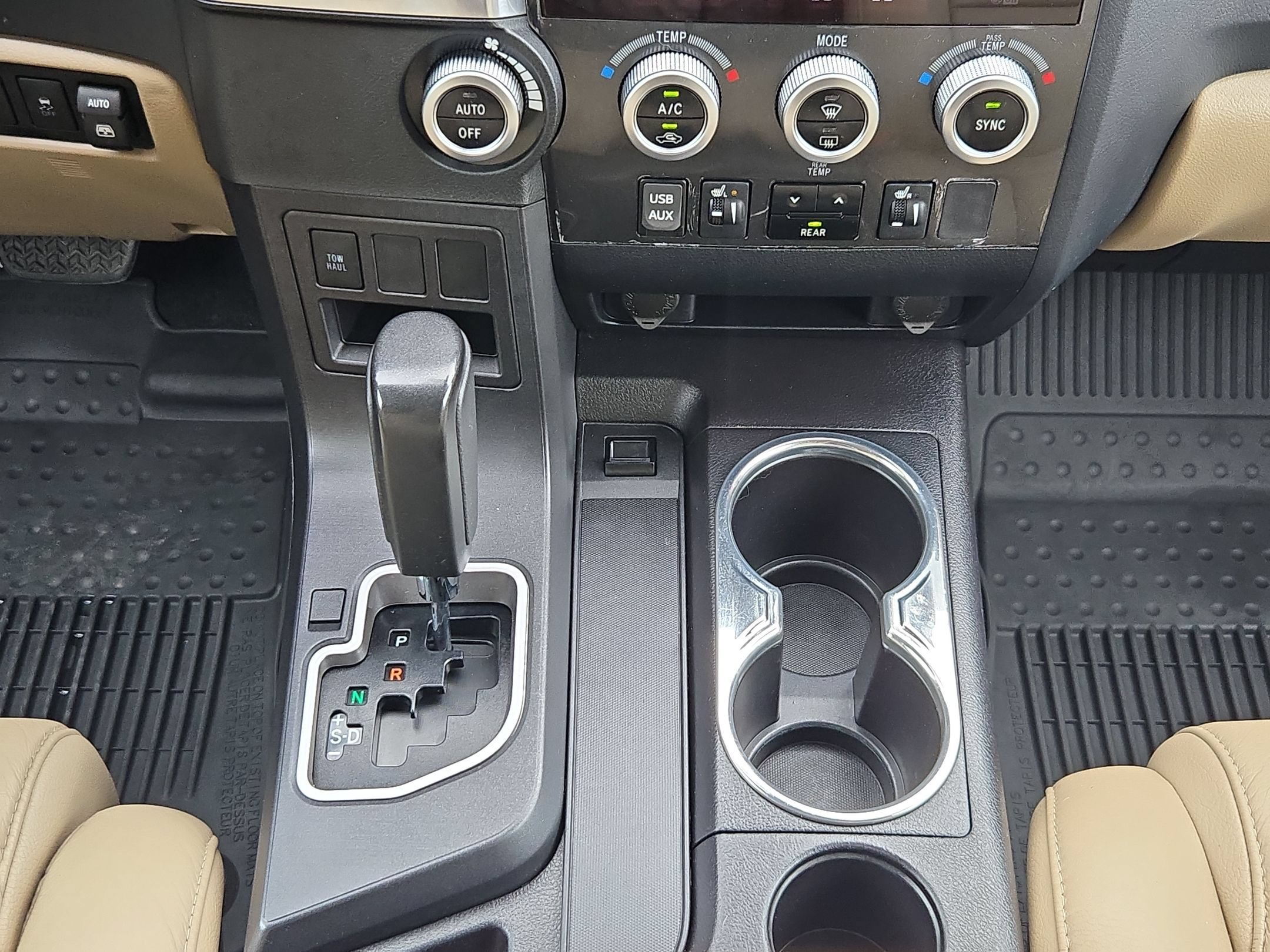 Used 2019 Toyota Sequoia Limited w/ Safety & Convenience Package RWD image 19