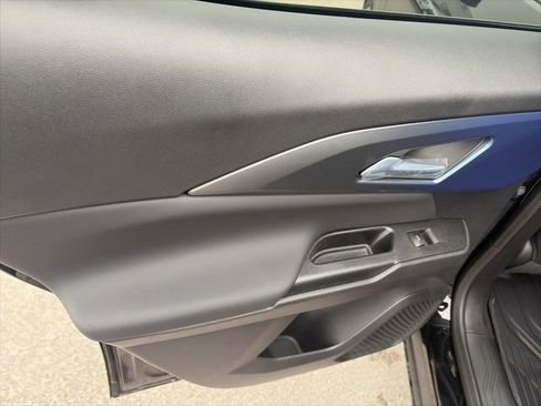 New 2026 Chevrolet Equinox EV LT image 12