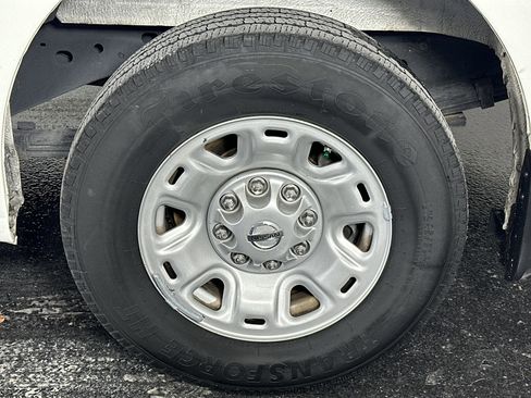 Used 2020 Nissan NV 2500 SV image 14