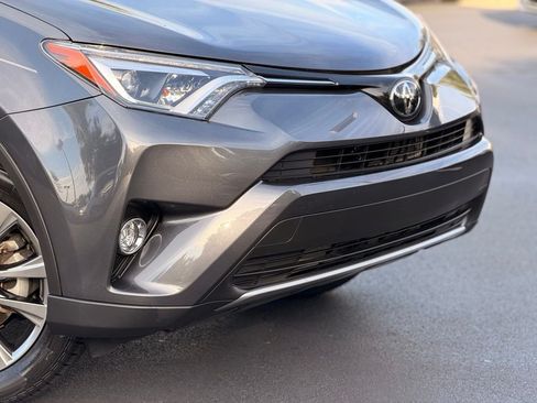 Used 2018 Toyota RAV4 Limited FWD image 6