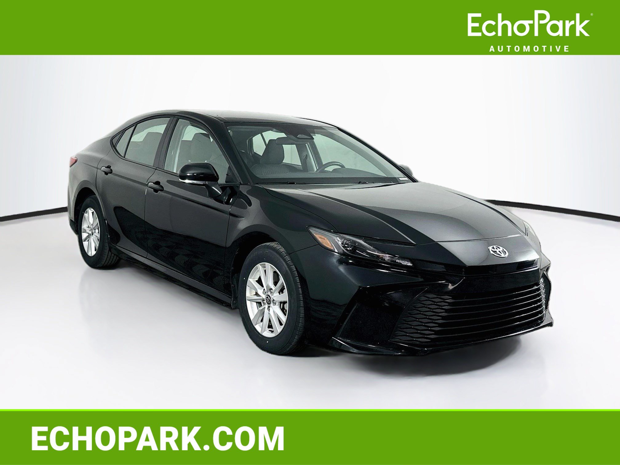 Used 2025 Toyota Camry LE FWD image 1