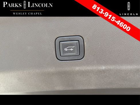 Used 2021 Chevrolet Tahoe LT w/ LT Signature Package RWD image 9