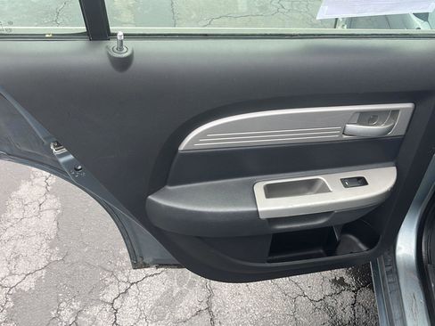 Used 2010 Chrysler Sebring Touring image 19