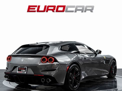Used 2020 Ferrari GTC4Lusso V12 *PASSENGER DISPLAY * CARBO image 5