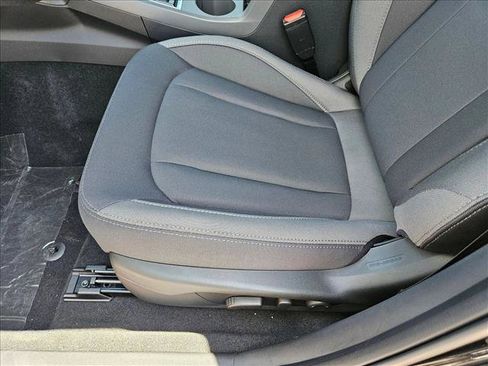 Used 2025 Subaru Crosstrek 2.5i Premium AWD/4WD image 4