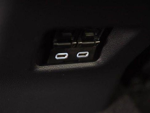 Used 2025 Toyota RAV4 XLE image 23