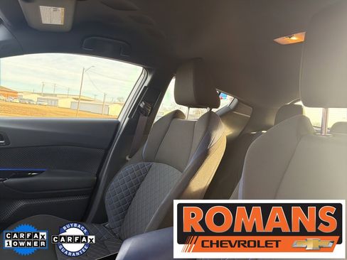 Used 2020 Toyota C-HR XLE image 17