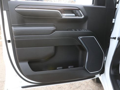 Used 2024 GMC Sierra 1500 SLT image 10