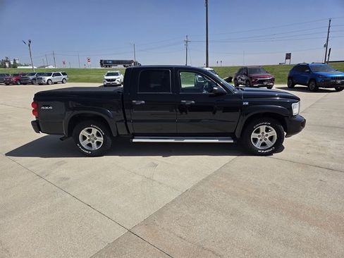 Used 2010 Dodge Dakota Big Horn AWD/4WD image 2