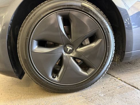 Used 2018 Tesla Model 3 Long Range RWD image 31
