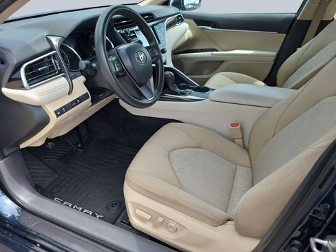 Used 2018 Toyota Camry LE FWD image 10