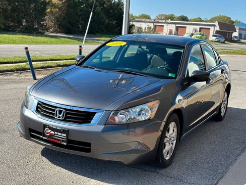 Used 2009 Honda Accord LX-P image 2