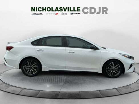 Used 2024 Kia Forte GT-Line w/ GT-Line Premium Package FWD image 6