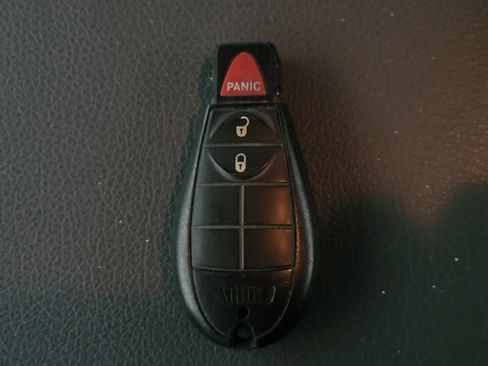 Used 2017 RAM 1500 Express image 32