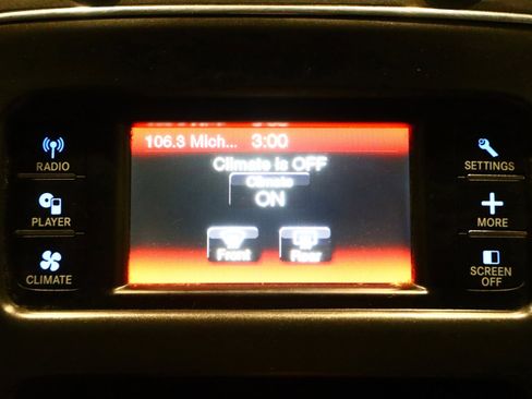 Used 2019 Dodge Journey SE image 31