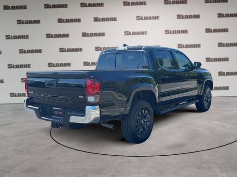 Used 2023 Toyota Tacoma SR5 AWD/4WD image 5