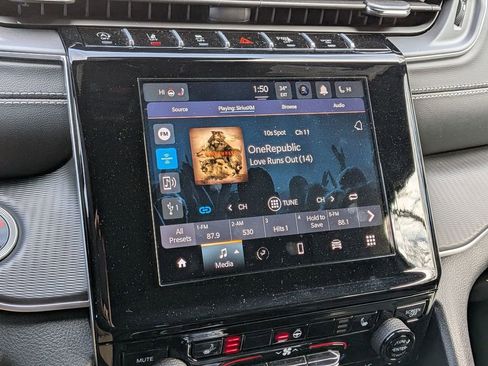 Used 2025 Jeep Grand Cherokee Altitude image 16