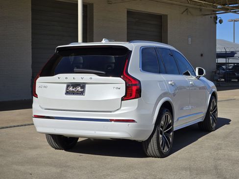 New 2026 Volvo XC90 T8 Plus image 9