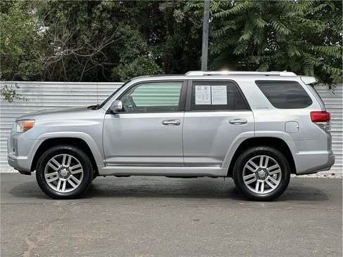 Used 2011 Toyota 4Runner Limited AWD/4WD image 13
