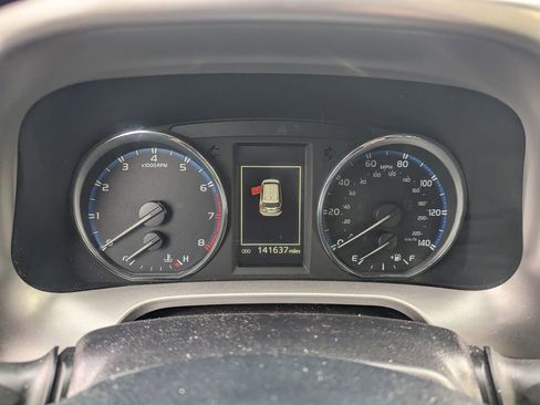 Used 2016 Toyota RAV4 Limited image 14